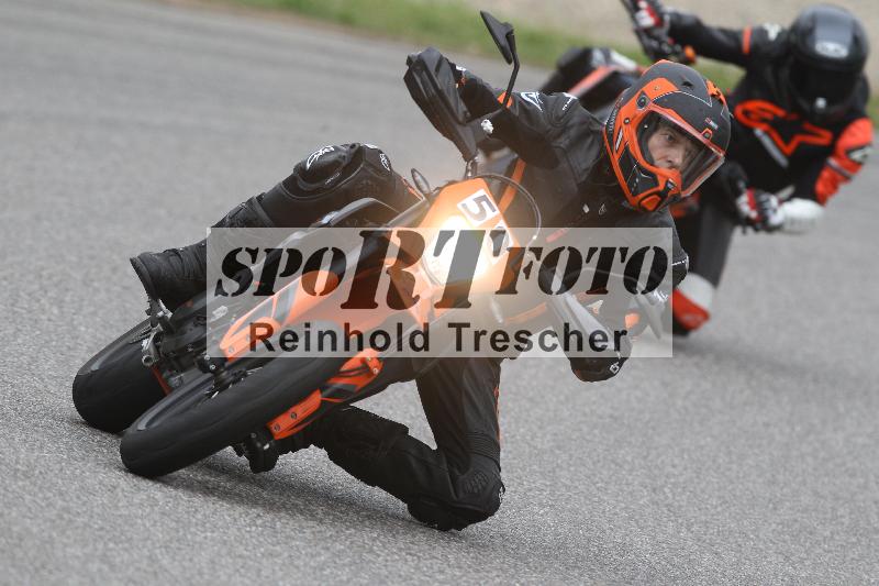 /Archiv-2025/10 23.04.2025 Cornu Master School ADR/rot-rouge/50